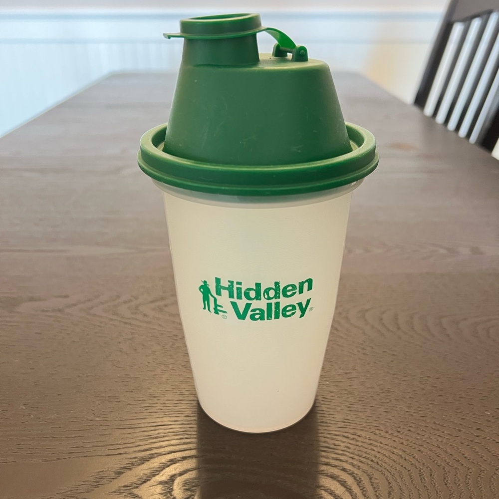 Vintage Hidden Valley Ranch 16 oz shaker bottle with flip top & mixer wheel